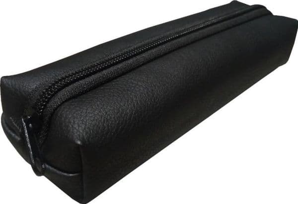 NS05 pennal svart