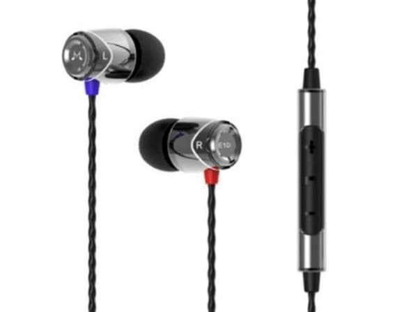 SoundMagic E10C in-ear hörlurar