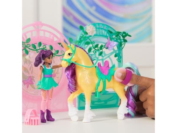 Unicorn Academy Ava & Leaf Stall Playset
