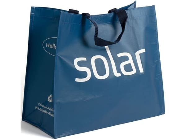 Väska i 90% återvunnen plast