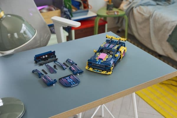 LEGO Technic 42236 Specialdesignad Ford Mustang GT bil