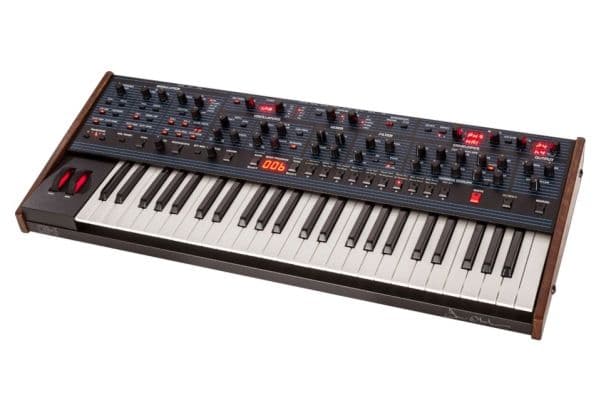 Sekvensiell OB-6 - Polyfon analog synthesizer