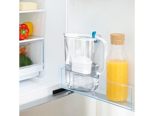 Brita 1051367, Veden suodatuspullo, 2,4 L, Vihreä, Läpinäkyvä