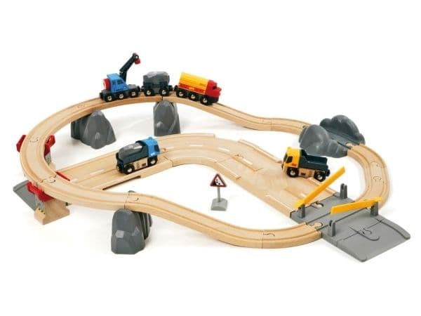 BRIO 33210 Juna- ja tierata, luotisarja