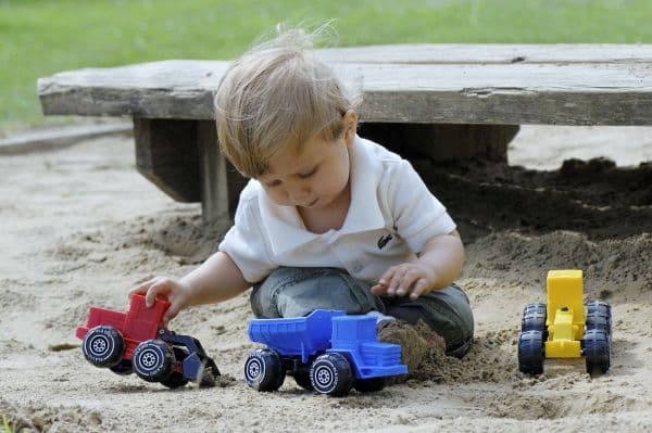 PLASTO Frontloader, dumper,road grader, tractor - Assorted