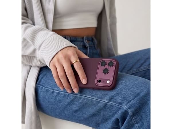 Tech-Protect Uniq MagSafe CC case for iPhone 18 Pro Max / 17 Pro Max - burgundy
