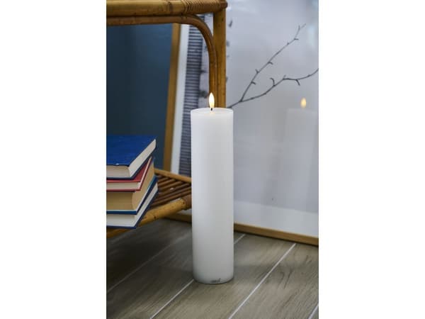 Sirius Sille Uppladdningsbar, Ø7,5xH30cm, vit