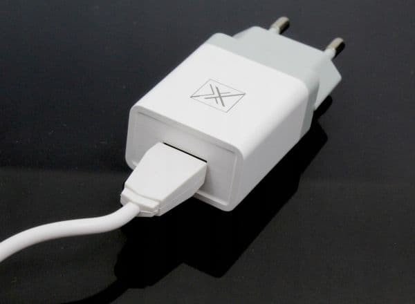 Maxximus nettlader Handy 1A + Micro USB