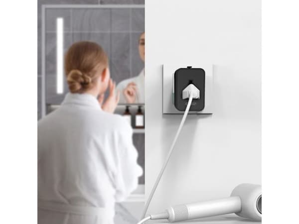 Tech-Protect TA300 reseadapter EU/UK/US/AU svart