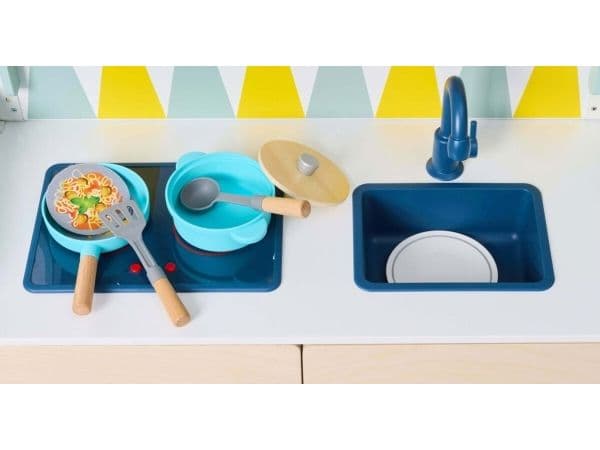 Hape Switch & Store Play Kitchen w. Light & Sounds
