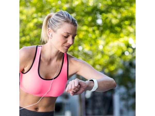 Tech-Protect silikonrem til Apple Watch 38/40/41 mm Starlight