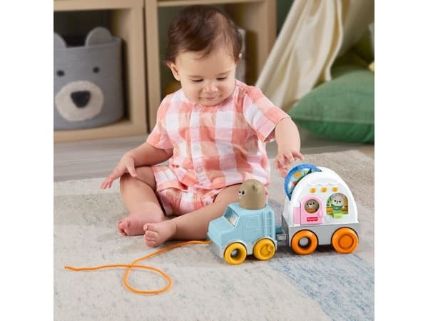 Fisher-Price Outdoor Explorers Pull Along Camper