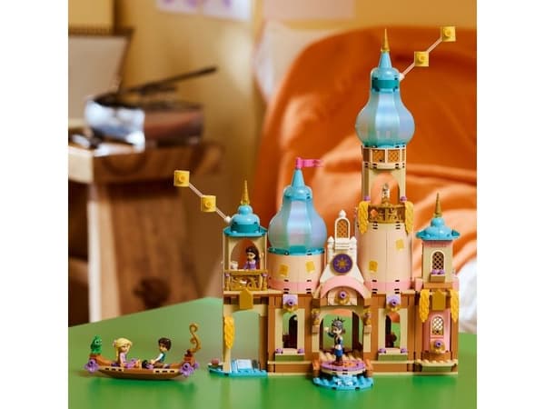 LEGO Disney™ 43297 Rapunsels slott