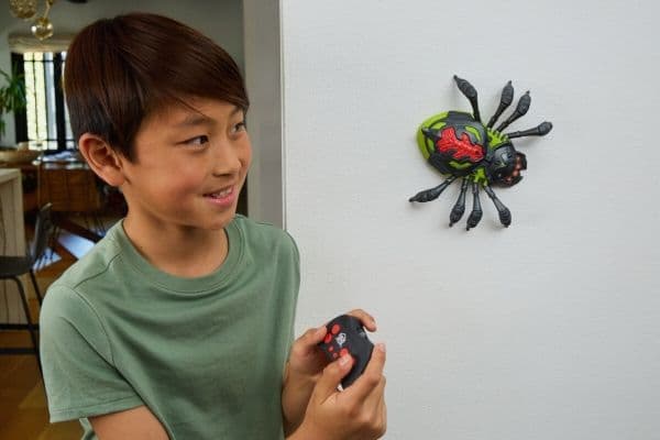 Hex Bots Wall Crawler Spider