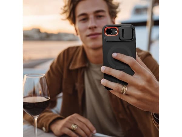 Tech-Protect Kevlar Aura MagSafe-deksel for iPhone 16e / 17e - svart