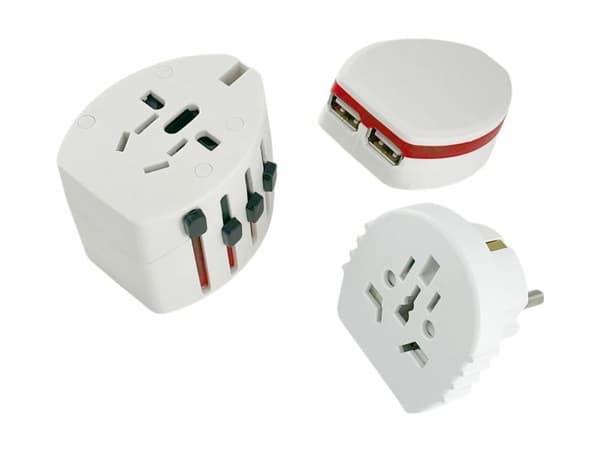 MicroConnect SKROSS - Adapter för effektkontakt - vit