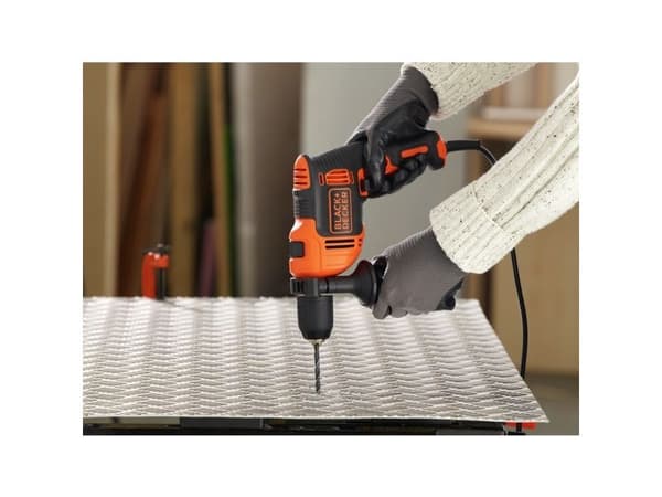 BLACK+DECKER BEH710 - Slagborr - 710 W - nyckellös chuck 13 mm