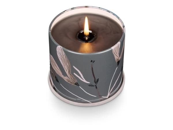 ILLUME Woodfire Vanity Tin duftlys, brun