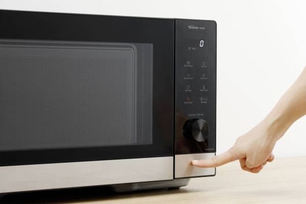 Panasonic NN-GD38QSEPG