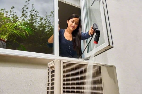 Bosch HØJTRYKSRENSER EASY AQUATAK 100