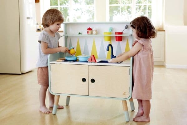 Hape Switch & Store Play Kitchen med lys og lyder