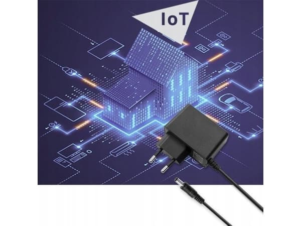 Qoltec 15W | 15V | 1A | 5.5*2.1 plug-in virtalähde