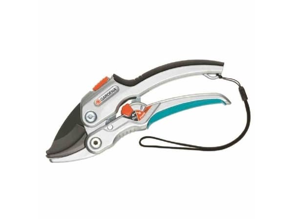 Gardena Comfort SmartCut - Ratchet scissors
