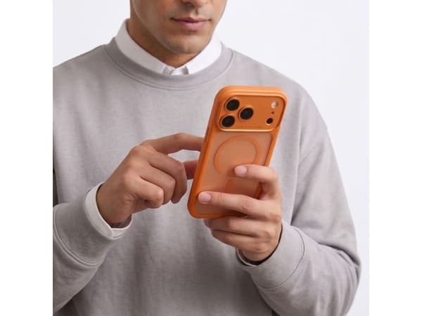 Tech-Protect MagPeak MagSafe CC Case for iPhone 18 Pro Max / 17 Pro Max - Matte Orange