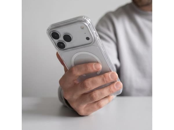 Tech-Protect MagStand MagSafe CC Case for iPhone 18 Pro / 17 Pro - Transparent