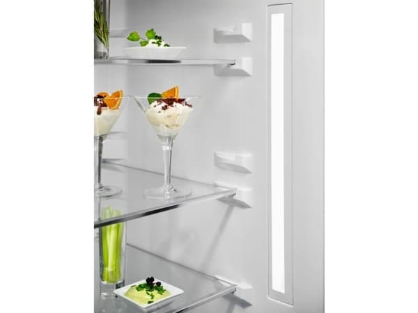 Jääkaappi-pakastin ELECTROLUX LNT7ME36K2