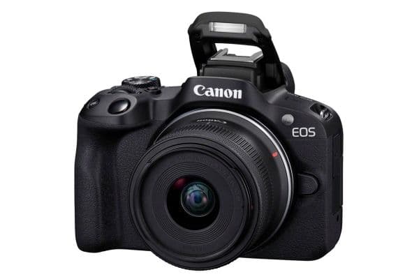 Canon EOS R50 systemkamera + 18-45 mm objektiv