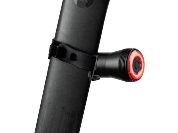Rockbros Q5 baklykta med intelligent stoppsystem - svart