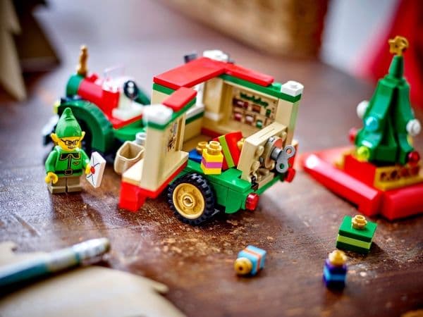 LEGO 40746 Julenissens julepostbil