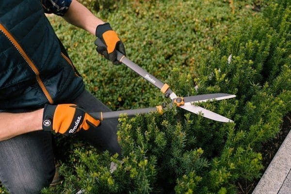 Bradas häcksax för V-SERIES med vågformat blad