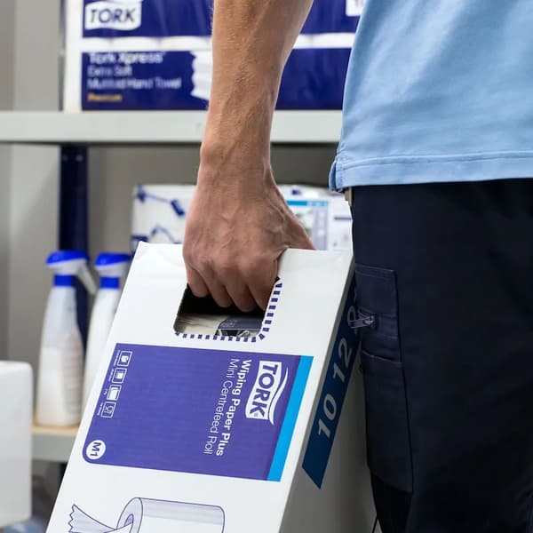 Torkpapper Tork M1 Basic mittmatad 1-lagers vit - (11 rullar per kartong)