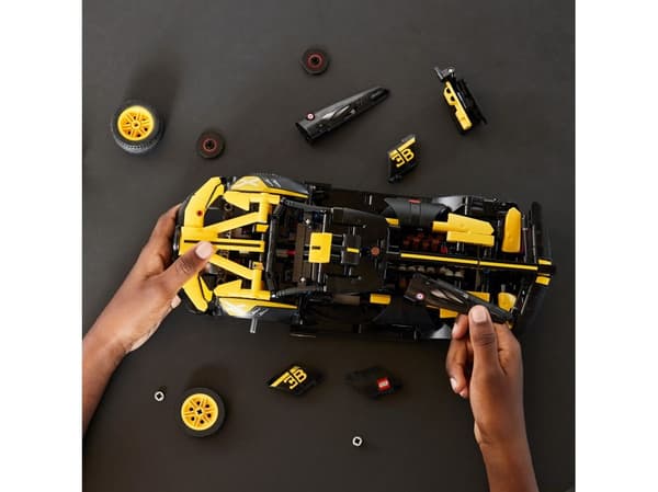 LEGO Technic 42151 Bugatti Bolide LEGO Technic 42151 Bugatti Bolide
