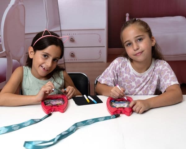 Gabby's Dollhouse Mini-piirustuslauta valon kanssa
