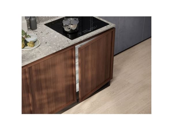 Electrolux LFB3AE82R, 93 l, Inbyggd, E, 38 dB, Vit