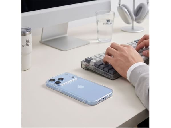 Tech-Protect FlexAir Case for iPhone 17 Pro / 18 Pro - Transparent