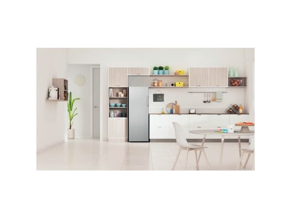 Indesit UI6 2 S, 245 l, 12 kg/24t, 35 dB, 4*, E, Sølv