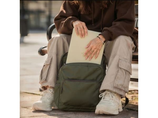 Tech-Protect SOFTSHELL-etuietil MacBook NEO 13 2026 matt klar