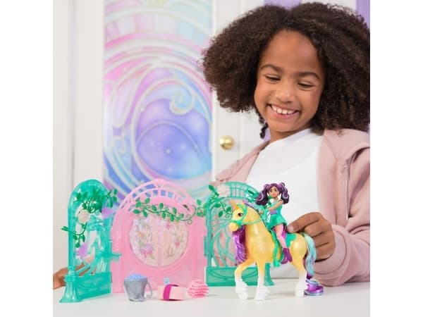 Unicorn Academy Ava & Leaf Stall Playset