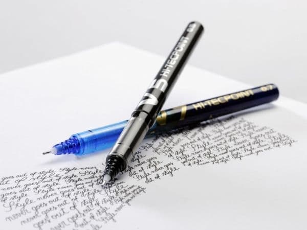 Pilot Hi-Tecpoint V7 - Rulleballpenn - rød - 0.7 mm