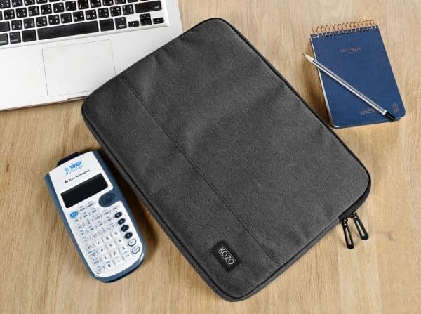 Fodral Stickn Computersleeve KOZO Charcoal återvunnet RPET för 15,6"