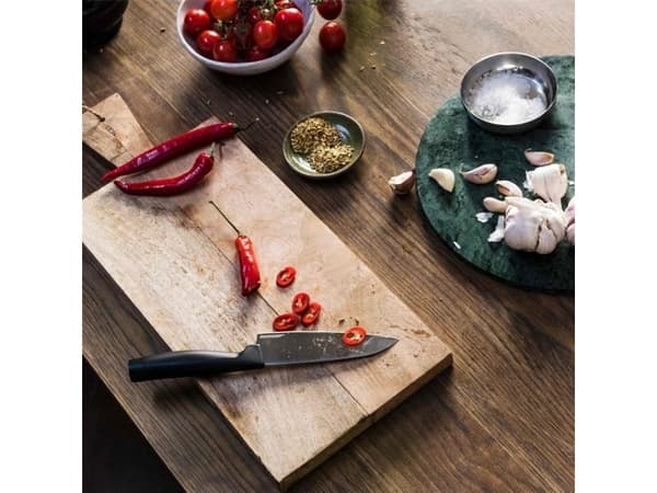 FISKARS KOKKEKNIV LITEN HARD KANT