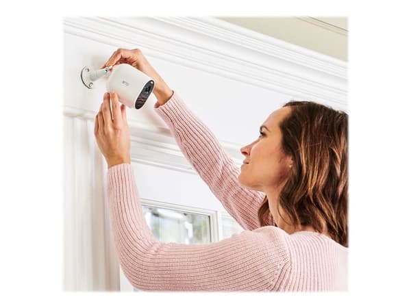 Arlo Essential 3 2K Pan-Tilt-Zoom Security Camera EU Only