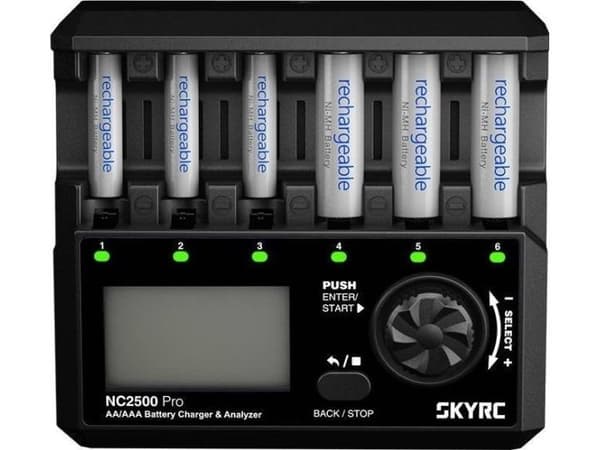 Lader SkyRC NC2500 Pro AA/AAA