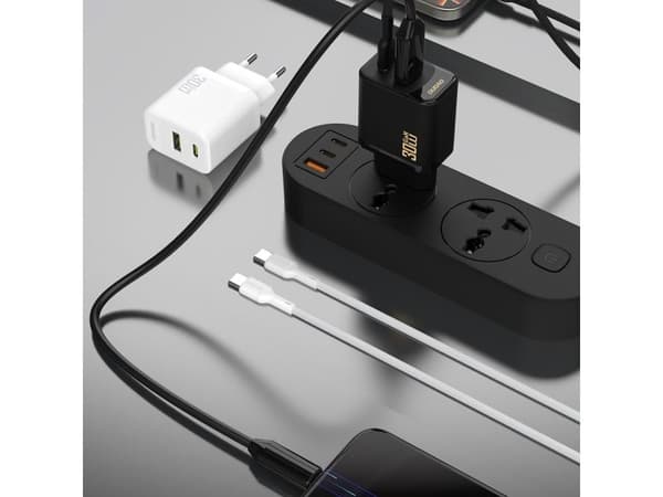 Dudao USB-nettlader USB-A til USB-C med USB-C-kabel GaN PD 30W - sort