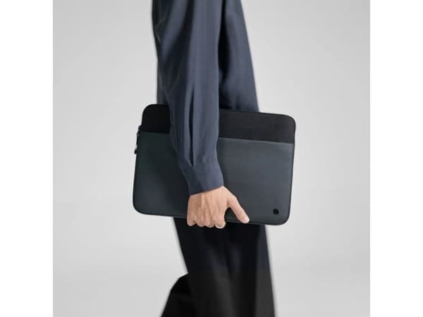Incase A.R.C. - Notebookhylster - inntil 16" - svart