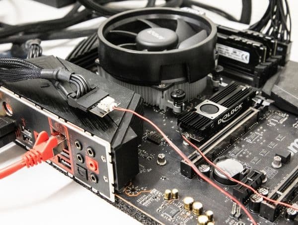 Delock kjøleribbe med vifte for M.2 SSD 2280 sort